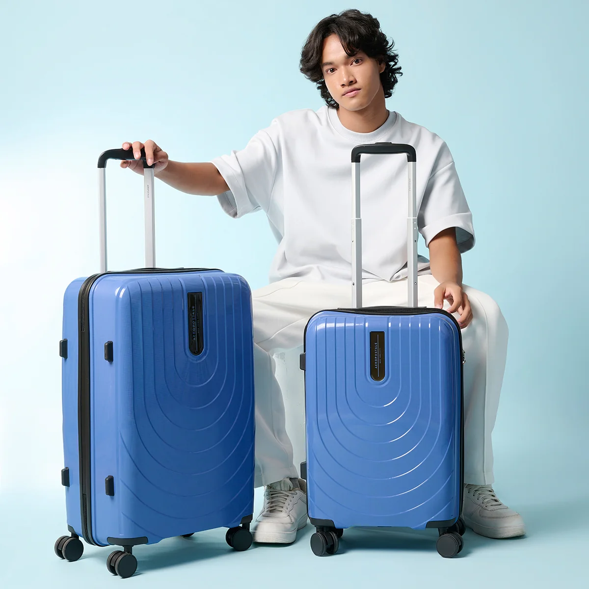Aeropostale The Curvy Eagle Hard Luggage - Image 10