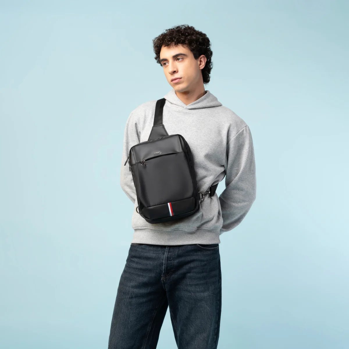 Tommy Hilfiger Heath Crossbody - Image 2