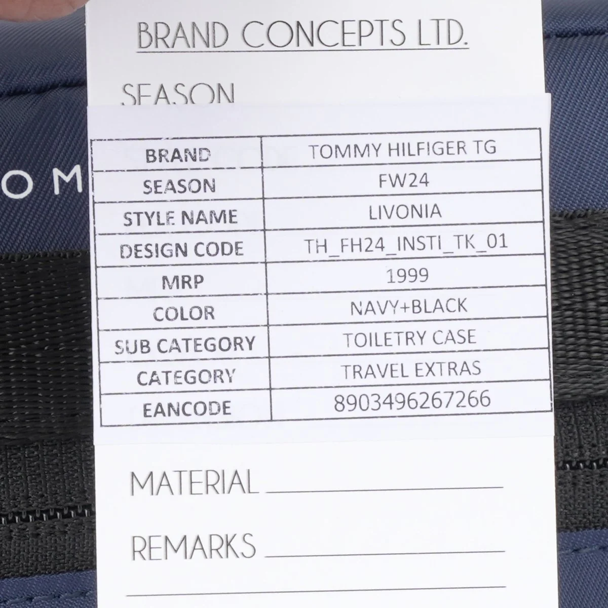 Tommy Hilfiger Livonia Toiletry Case - Image 9
