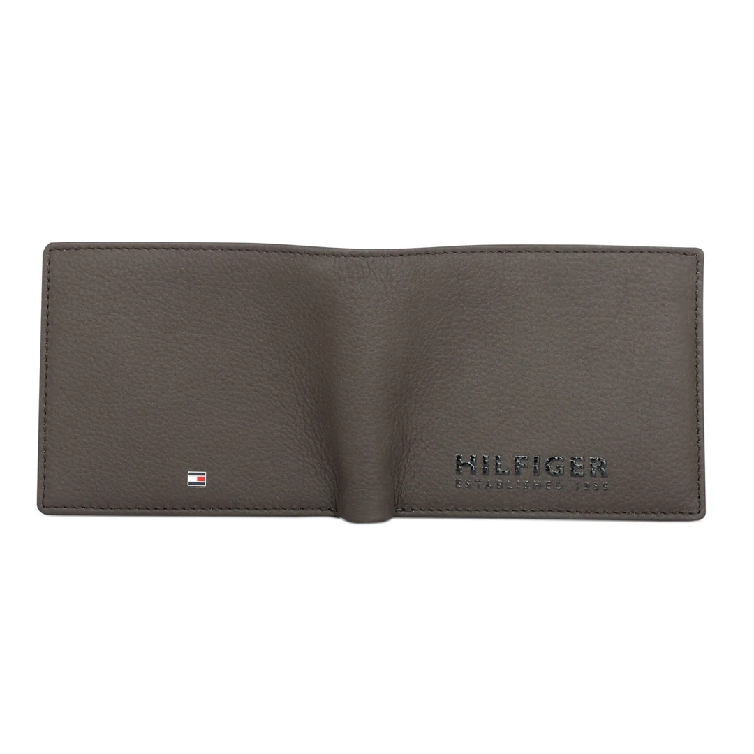 Tommy Hilfiger Rocco Men's Leather Passcase Wallet - Image 6